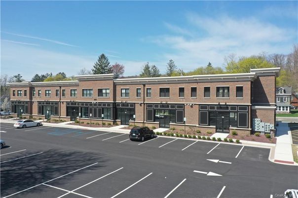 Exterior, Facade, Brick Facade, Rowhouse