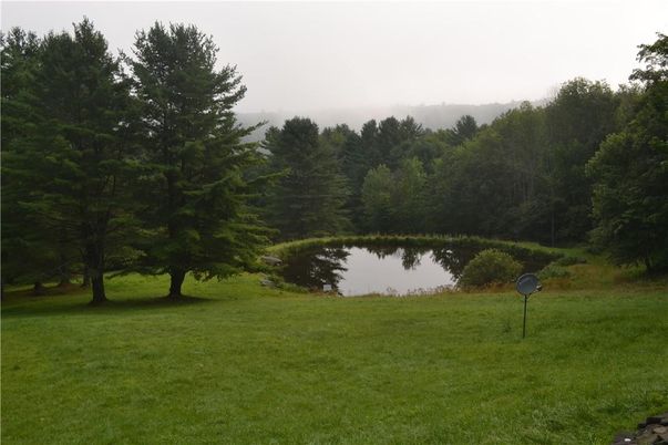 Exterior, Lake