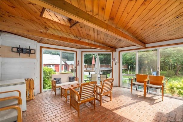 Interior, Living room, Sun Room, Wooden Beams, Wooden Ceilings
