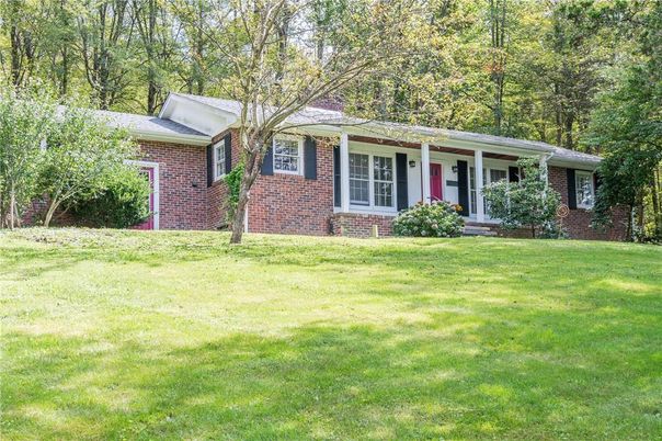 Exterior, Facade, Brick Facade, Ranch