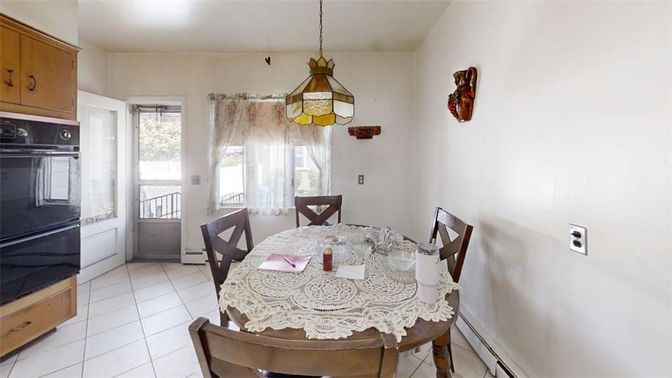 Dining room, Interior, Pendant Lights