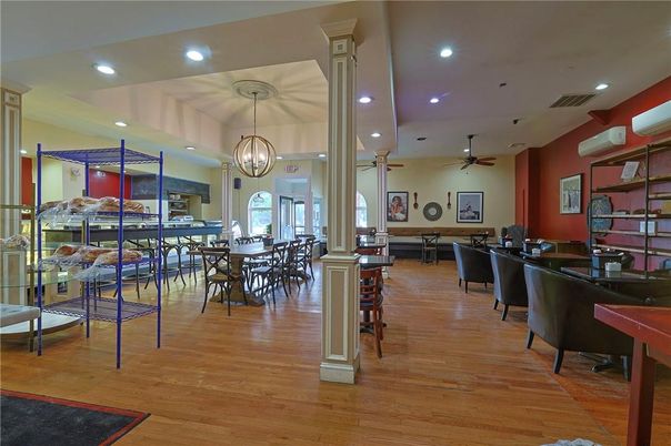 Chandelier, Dining room, Interior, Pendant Lights, Recessed Lighting, Wood Texture Flooring