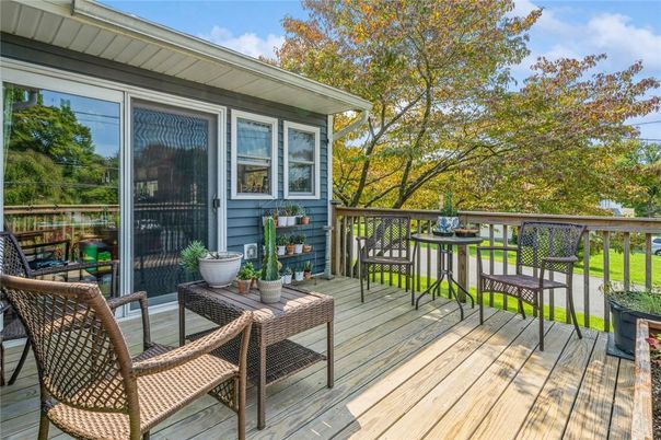 Exterior, Wood Texture Flooring
