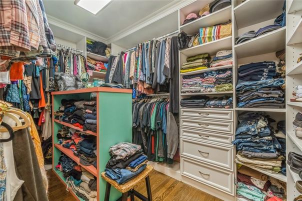 Interior, Walk-in Closets, Wood Texture Flooring