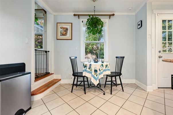 Dining room, Interior