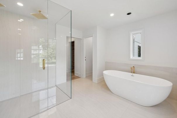 Bathroom, Free Standing Baths, Glass Shower, Interior, Recessed Lighting