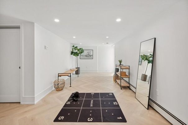 Interior, Recessed Lighting, Wood Texture Flooring