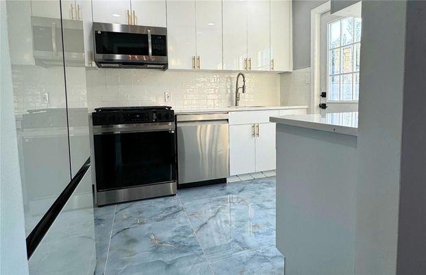 Interior, Kitchen, Marble, Stainless Steel Appliances