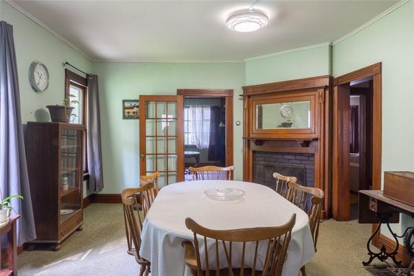 Dining room, Fireplace, Interior