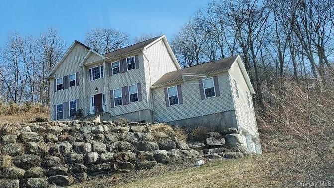 Exterior, Facade, Farmhouse
