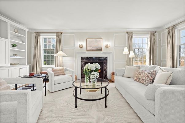 Fireplace, Interior, Living room
