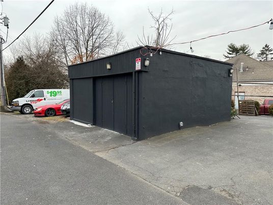 Detached Garage, Exterior