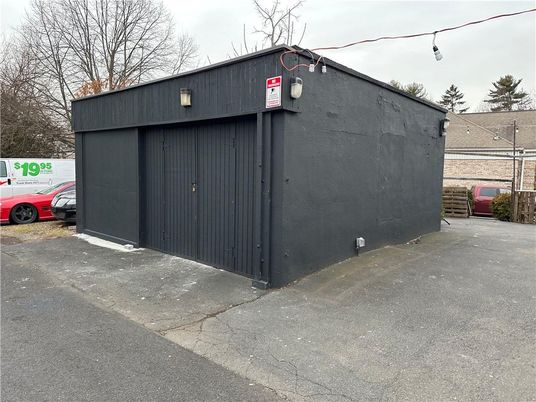 Detached Garage, Exterior
