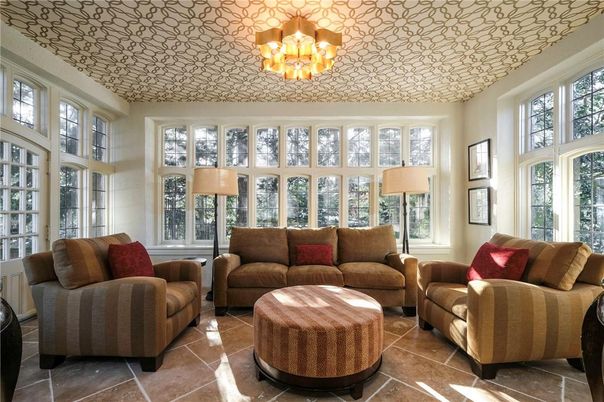 Chandelier, Interior, Living room