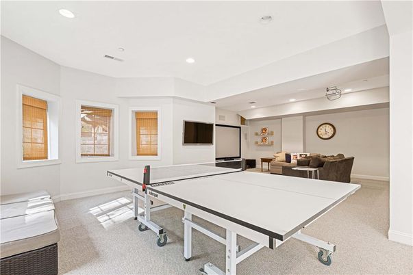 Game Room, Interior, Recessed Lighting