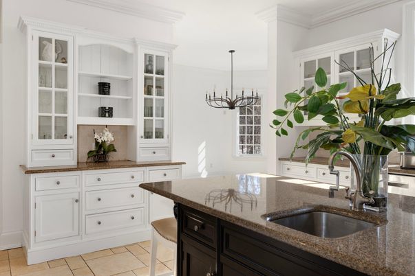 Chandelier, Interior, Kitchen