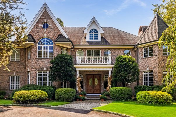 Exterior, Facade, Brick Facade, Brick Traditional