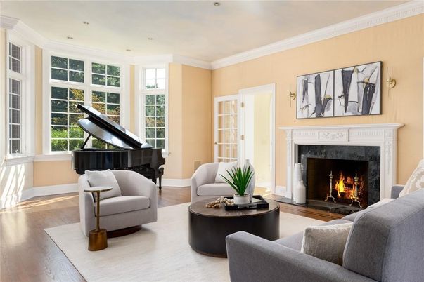 Fireplace, Interior, Living room, Piano, Recessed Lighting, Wood Texture Flooring