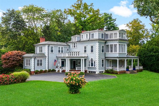 Backyard, Exterior, Facade, Queen Anne Victorian
