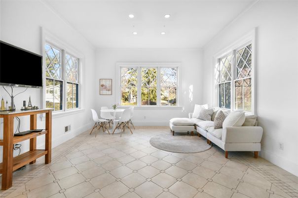Dining room, Interior, Living room, Recessed Lighting
