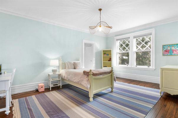 Bedroom, Interior, Pendant Lights, Wood Texture Flooring