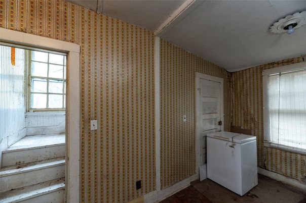 Interior, Washer