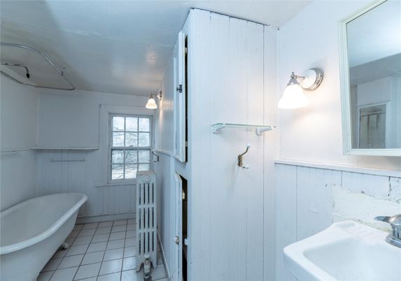 Bathroom, Free Standing Baths, Interior