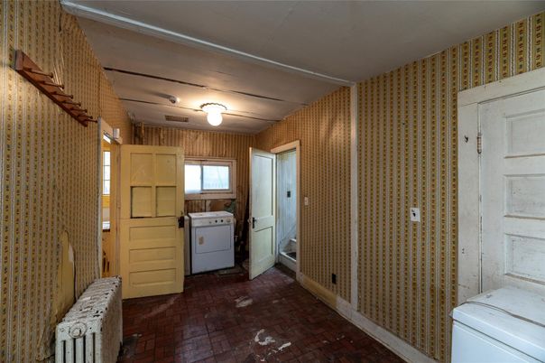 Interior, Washer