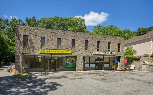 Exterior, Facade, Condo Building