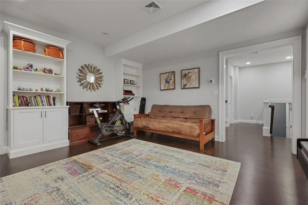 Fitness Equipment, Interior, Recessed Lighting, Wood Texture Flooring