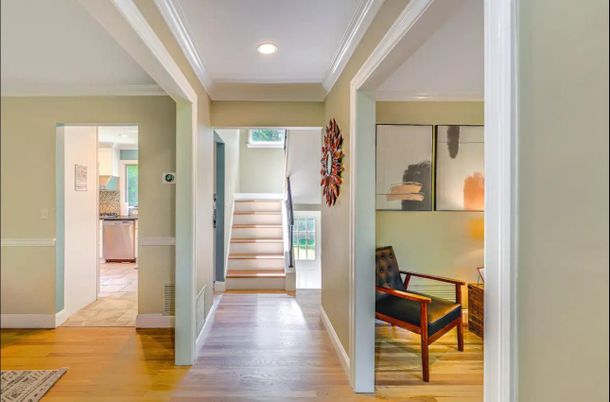 Interior, Recessed Lighting, Wood Texture Flooring