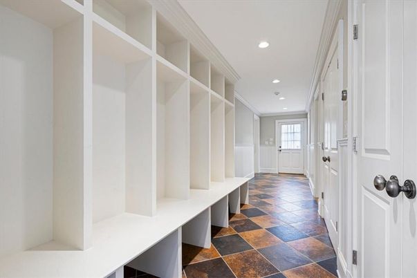 Interior, Recessed Lighting, Walk-in Closets