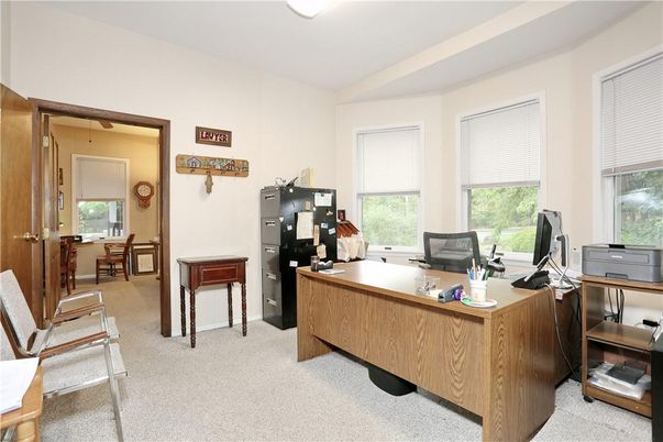 Home Office, Interior