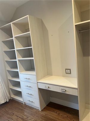 Interior, Walk-in Closets, Wood Texture Flooring