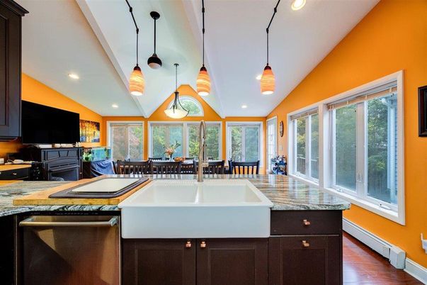 Dining room, Interior, Kitchen, Pendant Lights, Recessed Lighting, Wood Texture Flooring