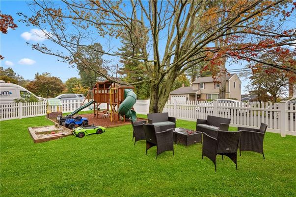 Backyard, Exterior, Playground