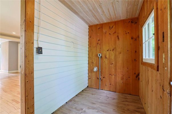 Empty room, Interior, Recessed Lighting, Wooden Ceilings, Wood Texture Flooring, Wooden Walls