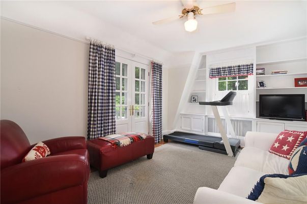 Fitness Equipment, Interior, Living room
