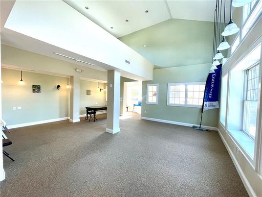 Empty room, Interior, Pendant Lights