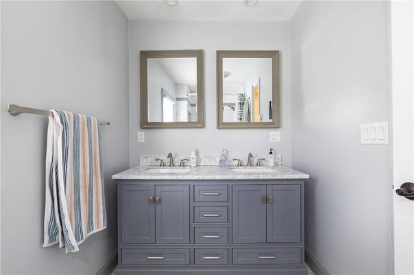 Bathroom, Dual Sink Vanities, Interior