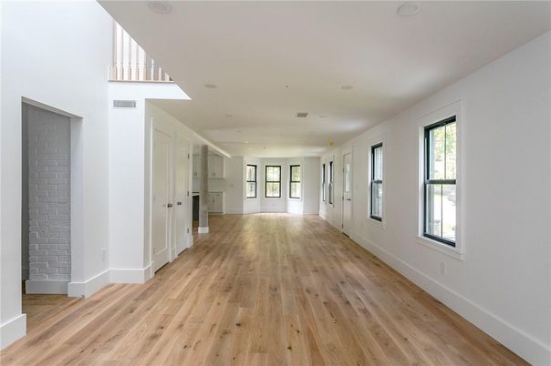 Empty room, Interior, Recessed Lighting, Wood Texture Flooring