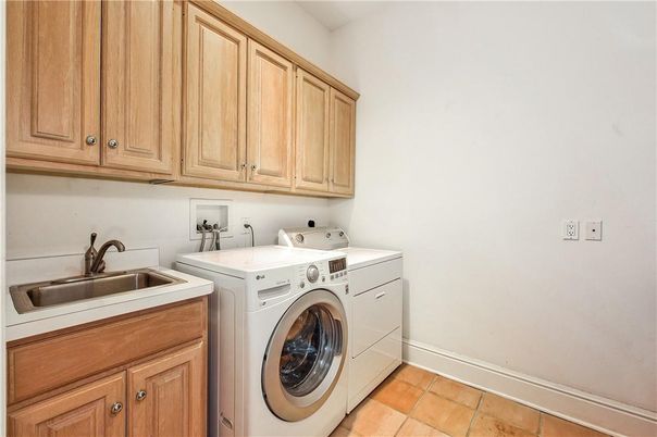 Interior, Washer