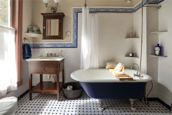 Bathroom, Free Standing Baths, Interior