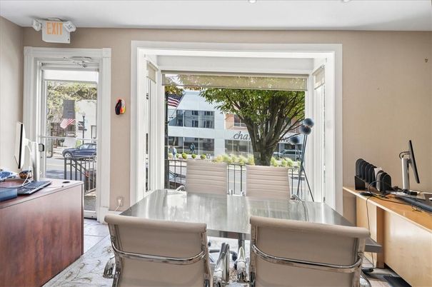 Dining room, Interior