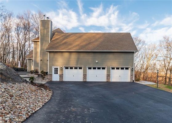 Detached Garage, Exterior