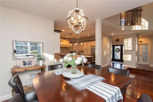 Chandelier, Dining room, Interior, Kitchen, Pendant Lights, Recessed Lighting, Wood Texture Flooring