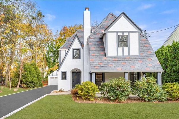 Exterior, Facade, Tudor Revival