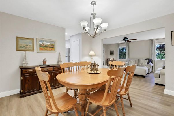 Chandelier, Dining room, Interior, Living room, Recessed Lighting, Wood Texture Flooring
