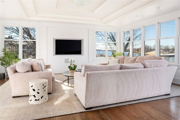 Interior, Living room, Recessed Lighting, Water, Wood Texture Flooring