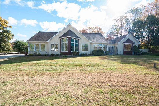 Backyard, Exterior, Facade, Farmhouse